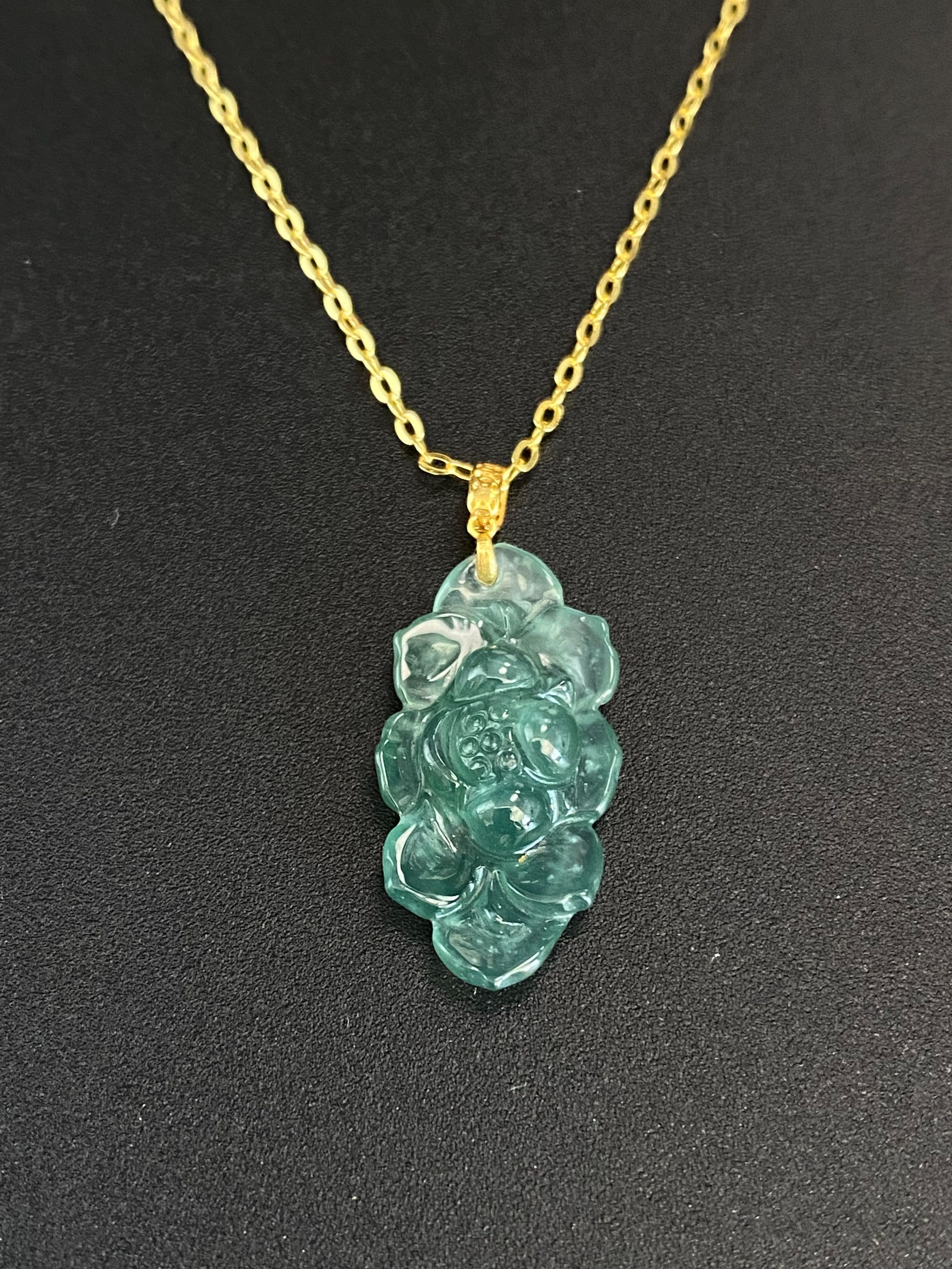 纯天然A货翡翠正宗高货高冰种蓝水荷花冰种正阳绿女款项链吊坠