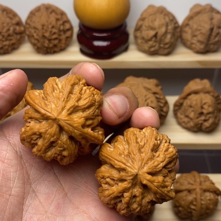 把件核桃记****。40尺粗筋