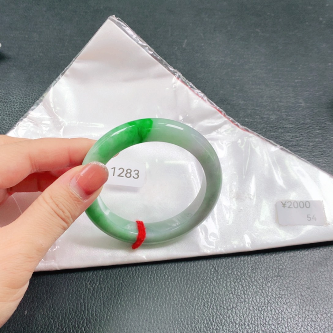 翡翠未镶嵌手镯03