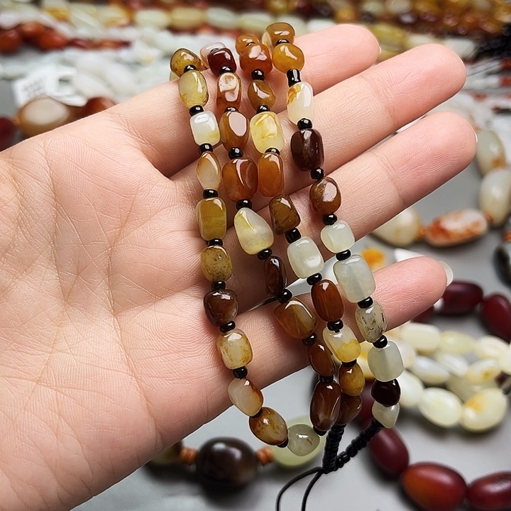 舍***驾和田玉未镶嵌手链