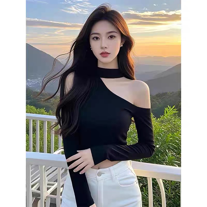 秋季甜辣妹挂脖露肩黑色长袖打底衫女设计感修身t恤显瘦上衣短款