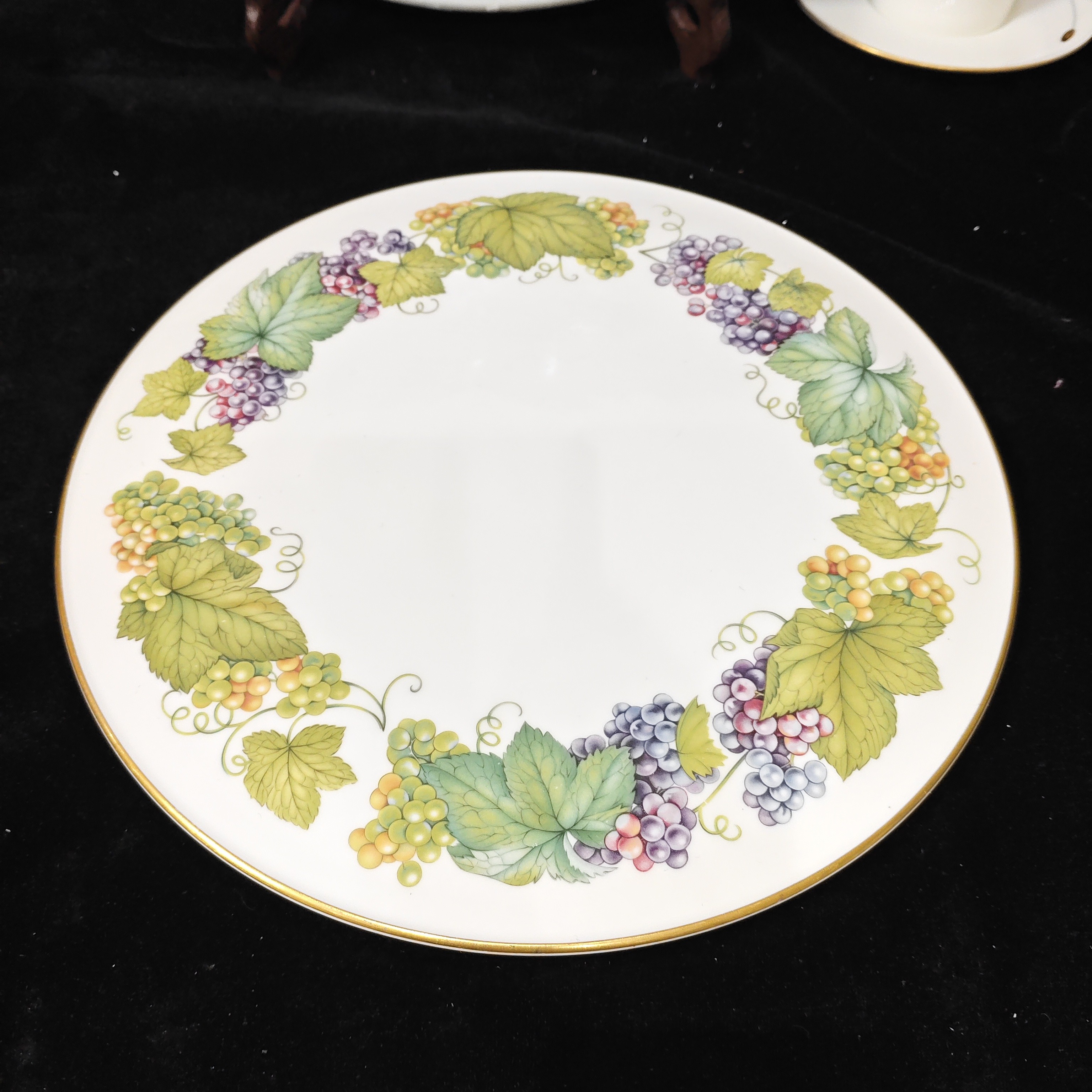 英国骨瓷盘，半手绘超大超厚超重野草莓蛋糕盘