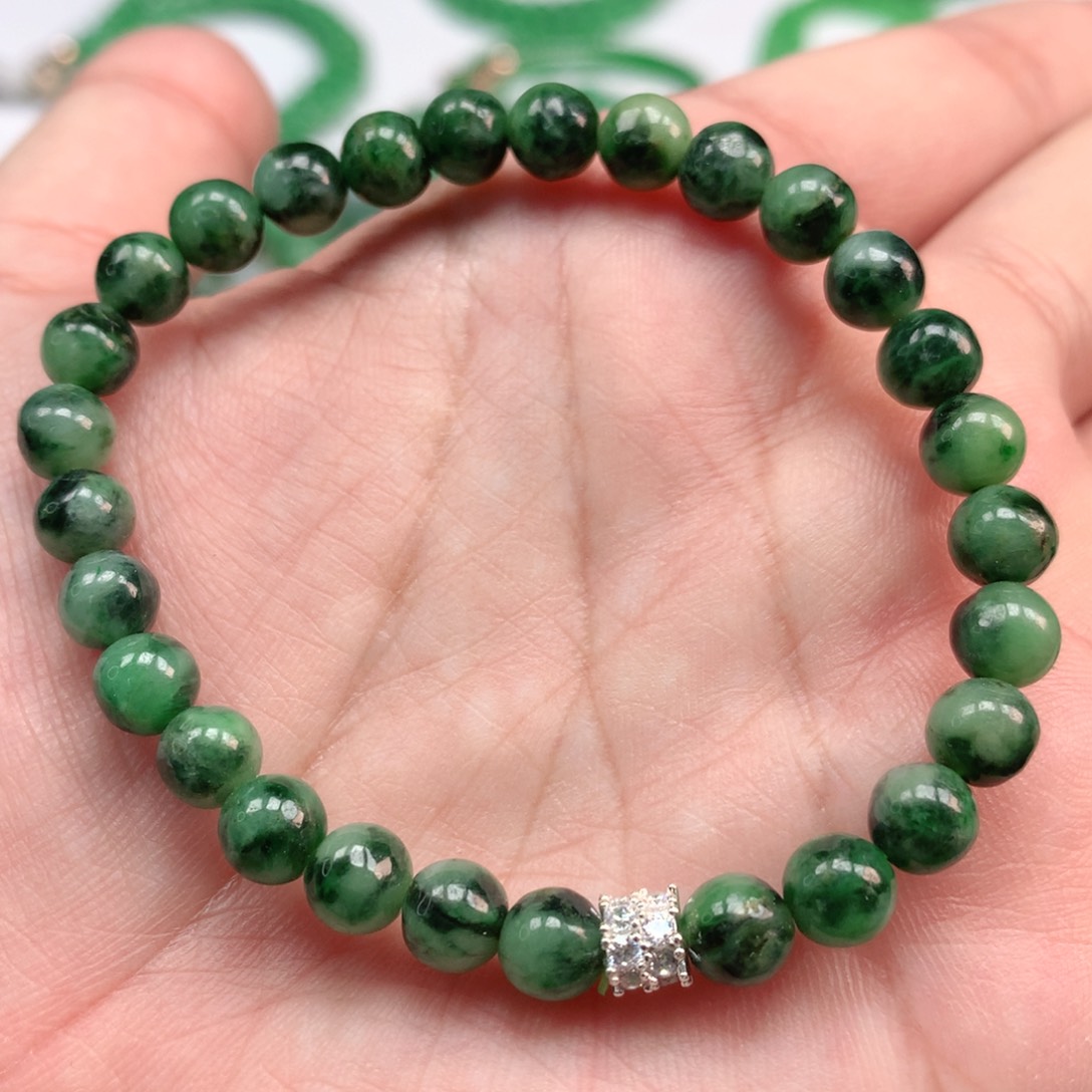 翡翠手链未镶嵌翡翠