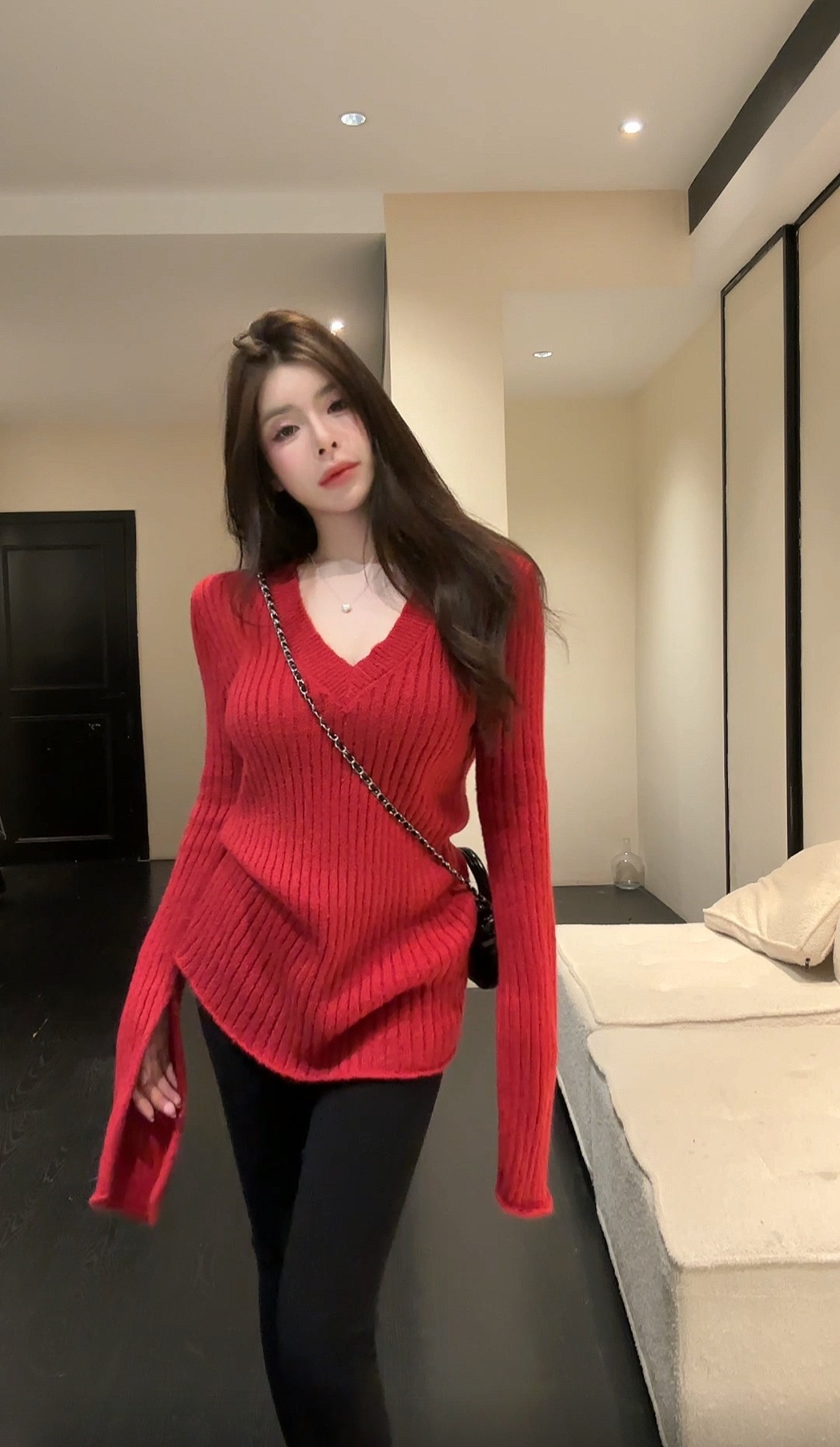 【HuiHui】V领针织纯色毛衣显瘦时尚百搭上衣（L0400）