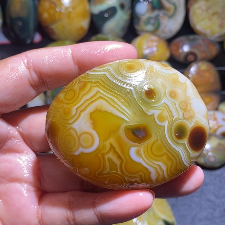 未镶嵌玛瑙/玉髓珠宝奇石