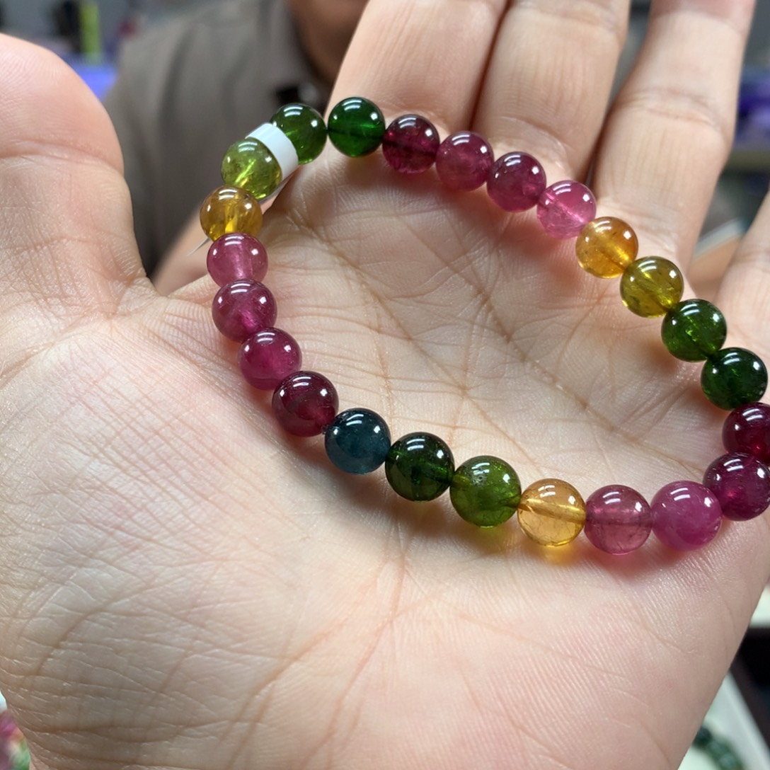 何***姐手链未镶嵌碧玺7.7左右