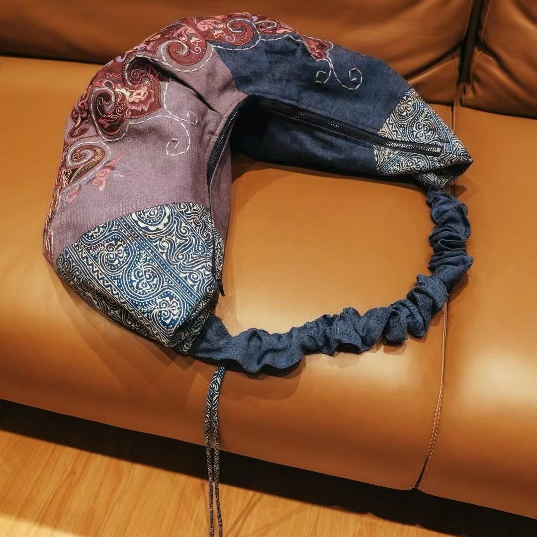 （漂亮女人家）253401民族风重工刺绣休闲包