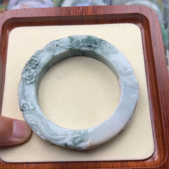 翡翠未镶嵌手镯63龙镯225