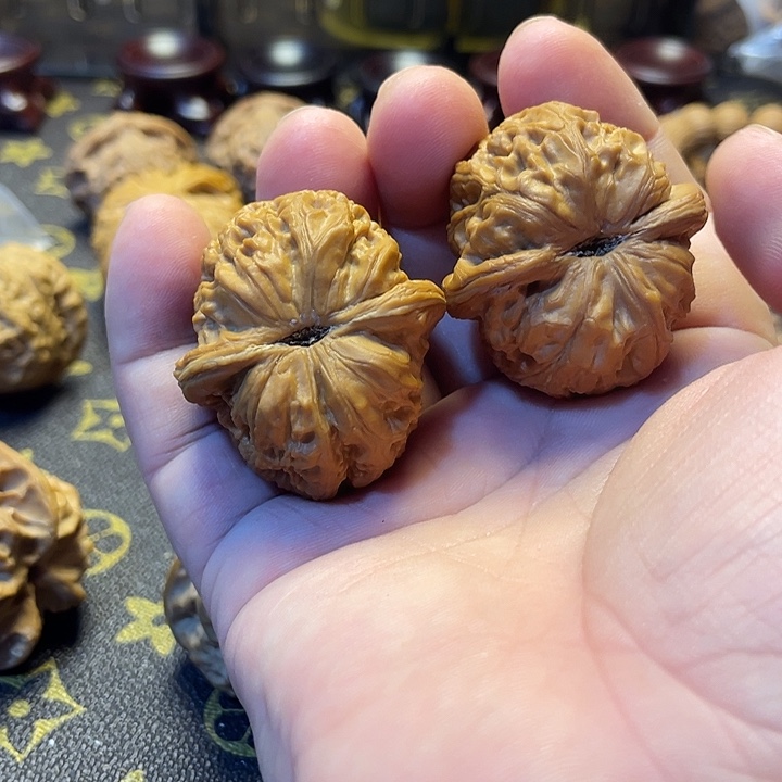 一***道吊坠文玩核桃元宝