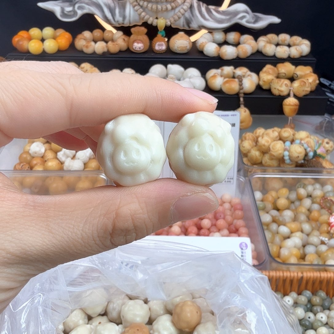 菩提根/象牙果吊坠全品牙果白色卡20云朵羊7颗