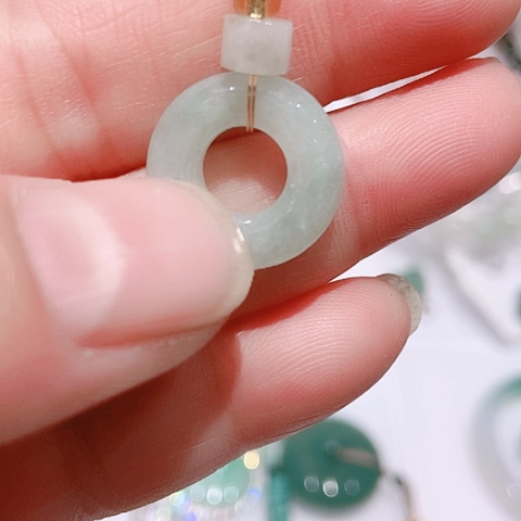 颈饰未镶嵌翡翠天然缅甸翡翠A货吊坠