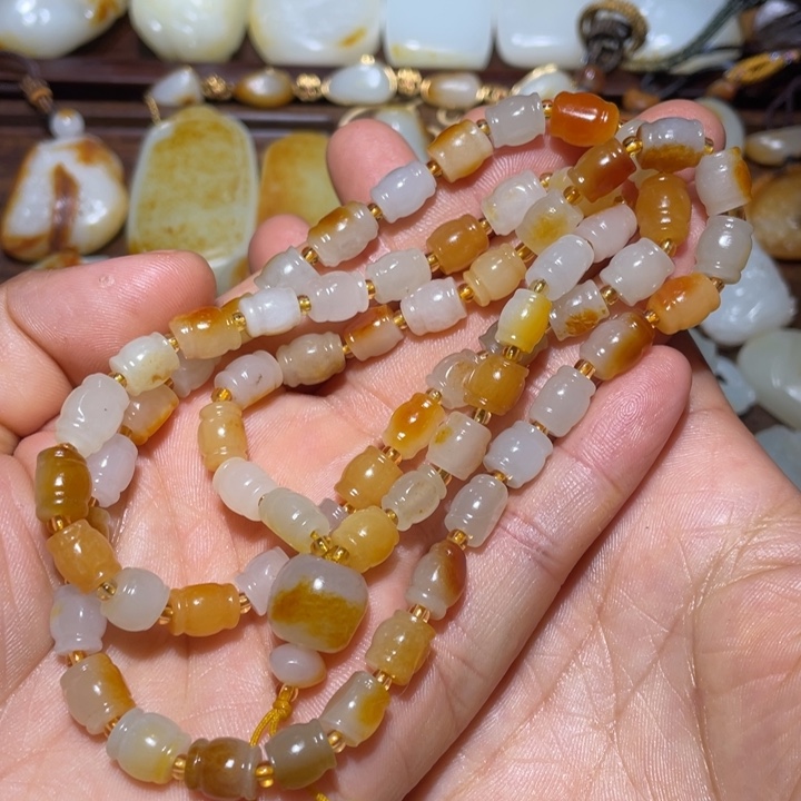 和田玉未镶嵌颈饰平**淡