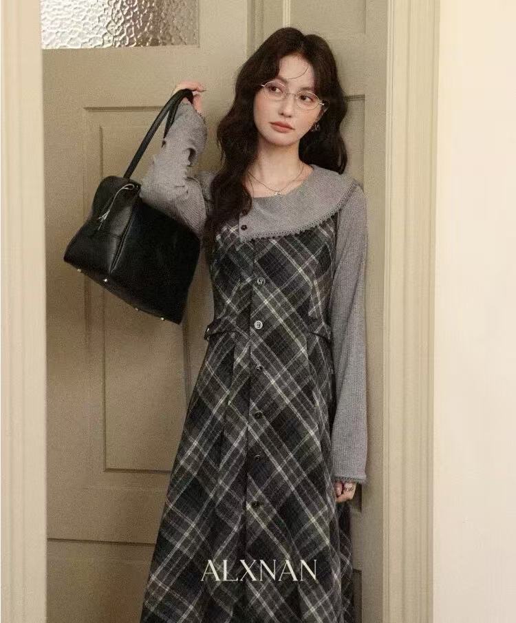 法式复古格子连衣裙女2025早秋新款显瘦打底衫叠穿两件套