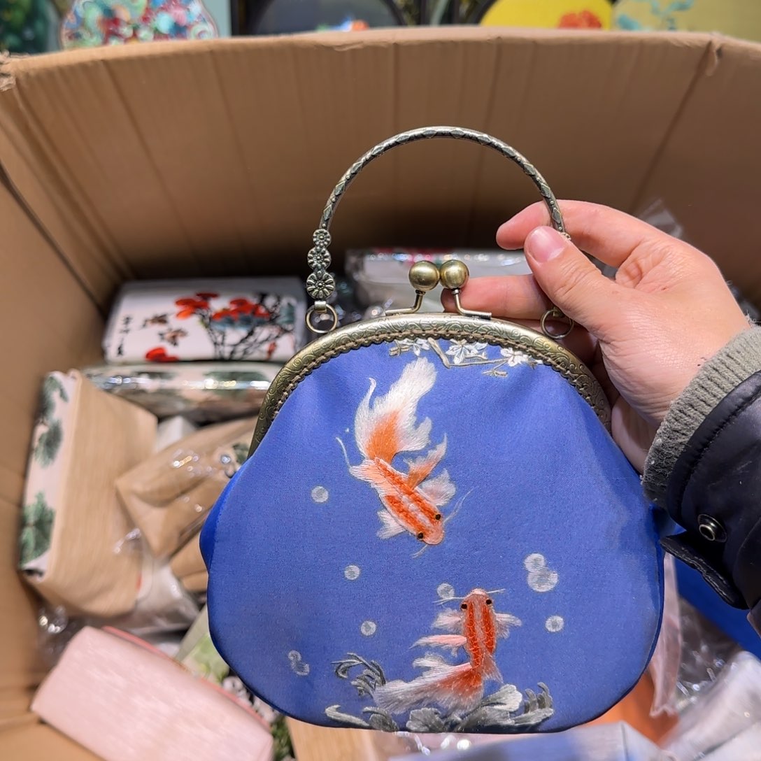 刺绣刺绣工艺精湛