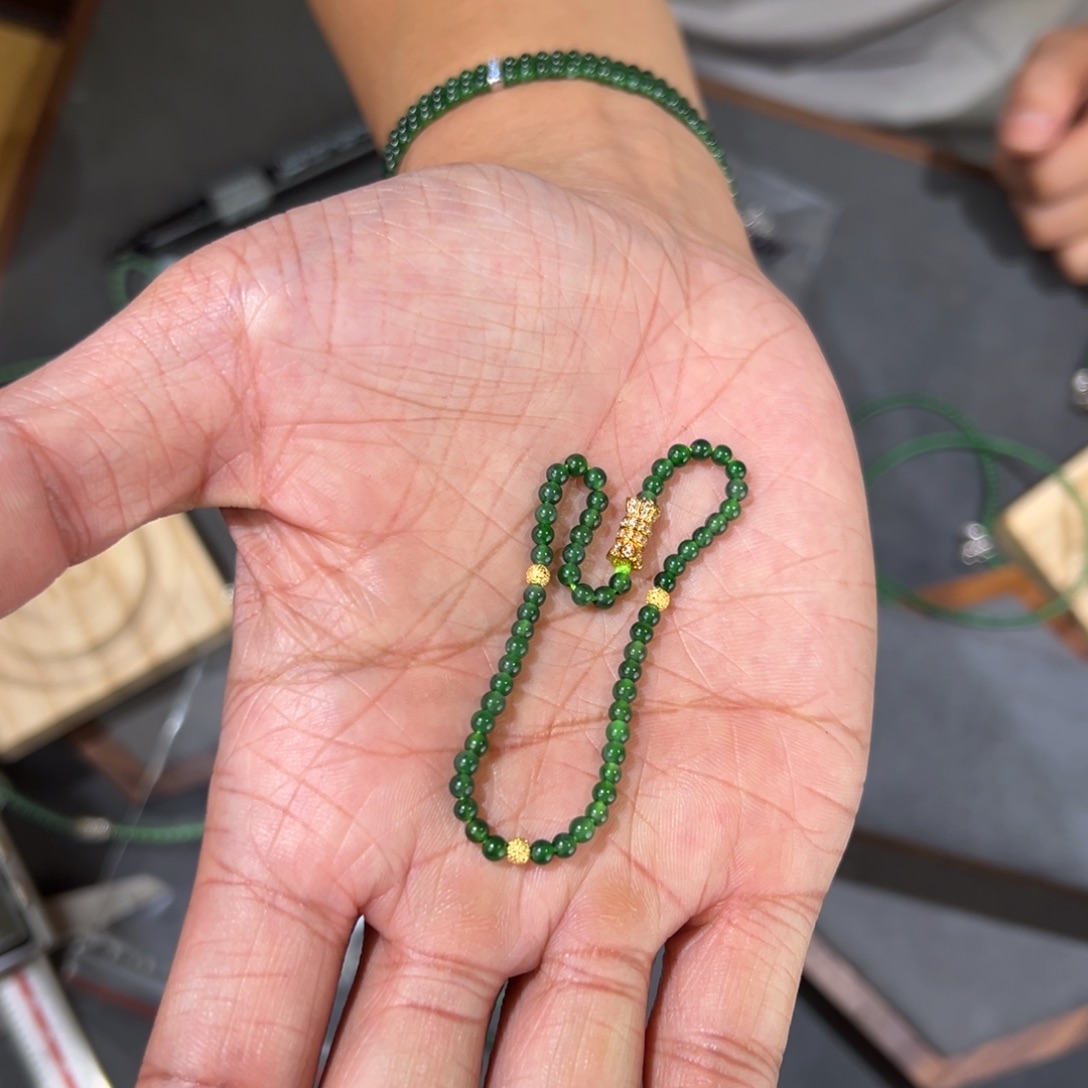 双***r定制翡翠未镶嵌天然A货翡翠小米珠手链