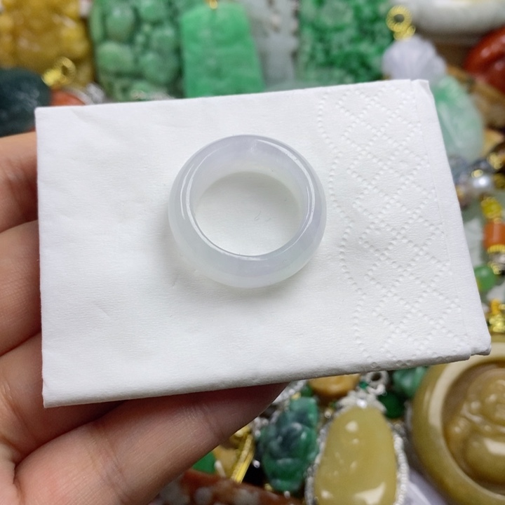 翡翠吊坠(赠链)未镶嵌