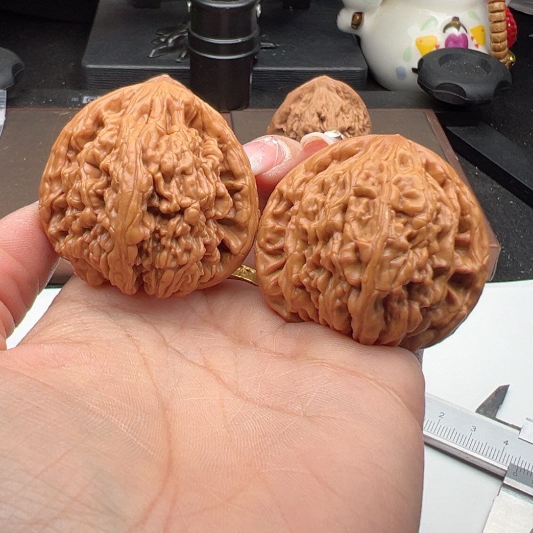 文玩核桃把件虎头王45