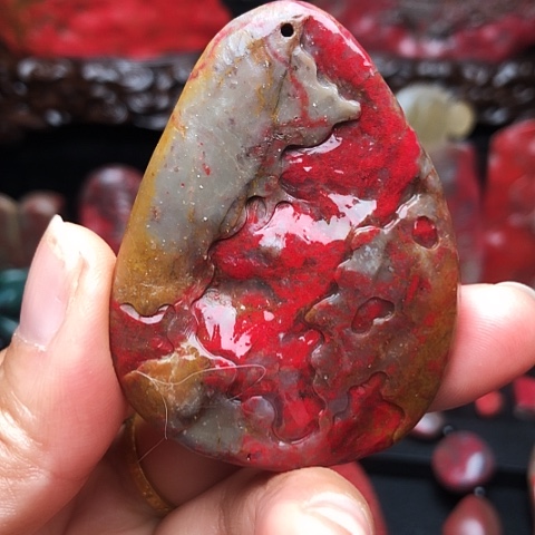 昌化鸡血石昌化鸡血石原石挂件