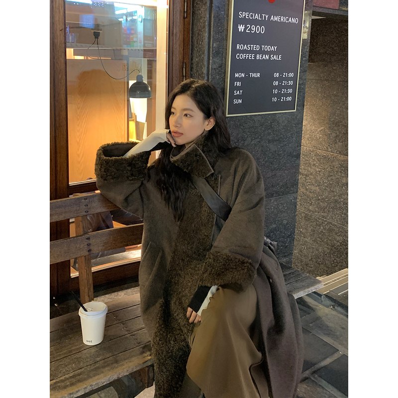 【5折捡漏 断码福利】任小艺拼接羊羔毛外套女宽松慵懒麂皮绒大衣