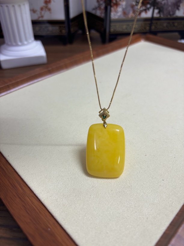 源头工厂直销 年底清库存 俄料蜜蜡无事牌吊坠挂件项链