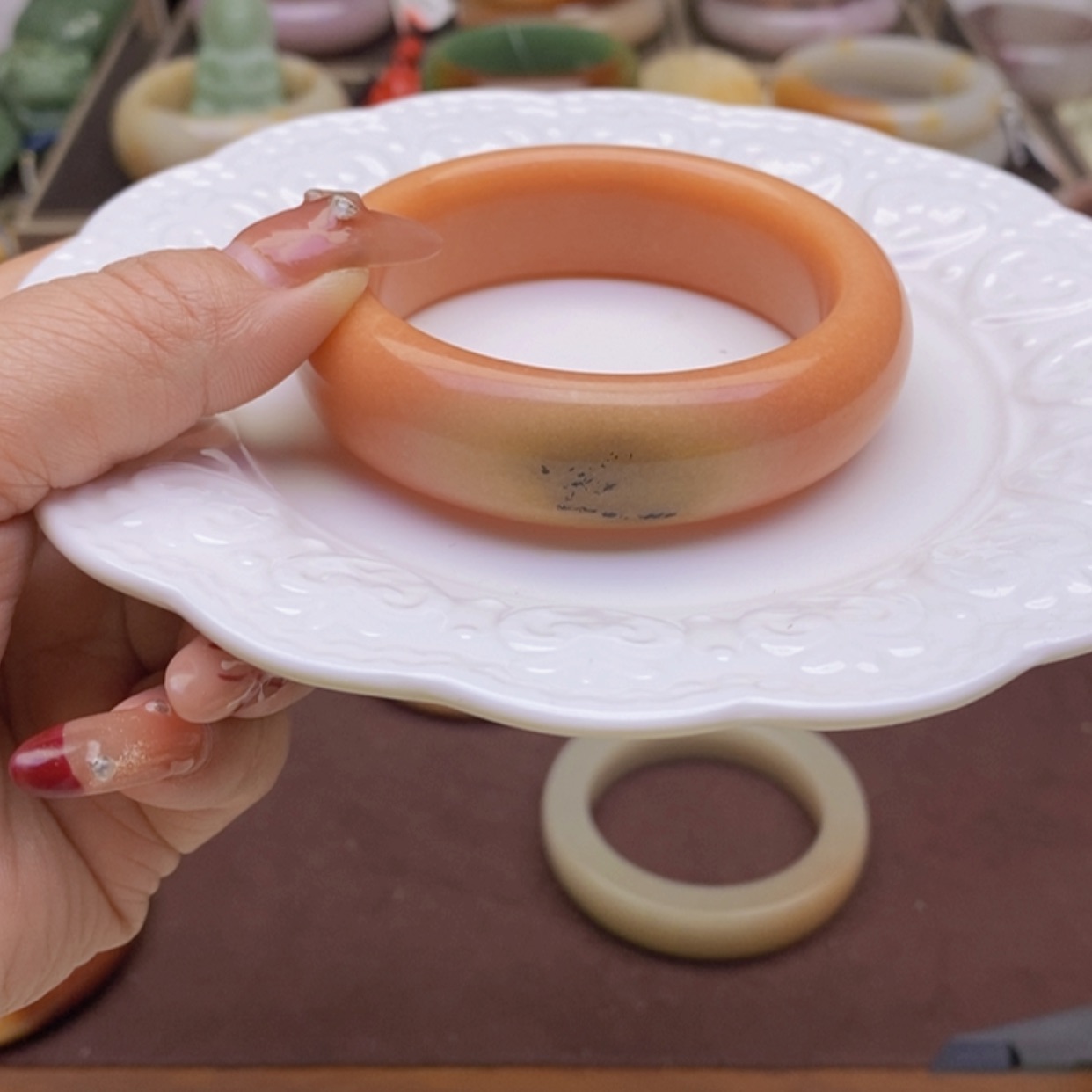 【闪购商品】石英质玉手镯未镶嵌