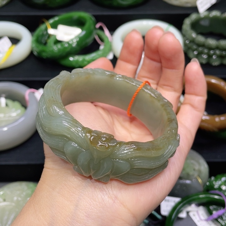 和田玉手镯56圈口 编号65未镶嵌