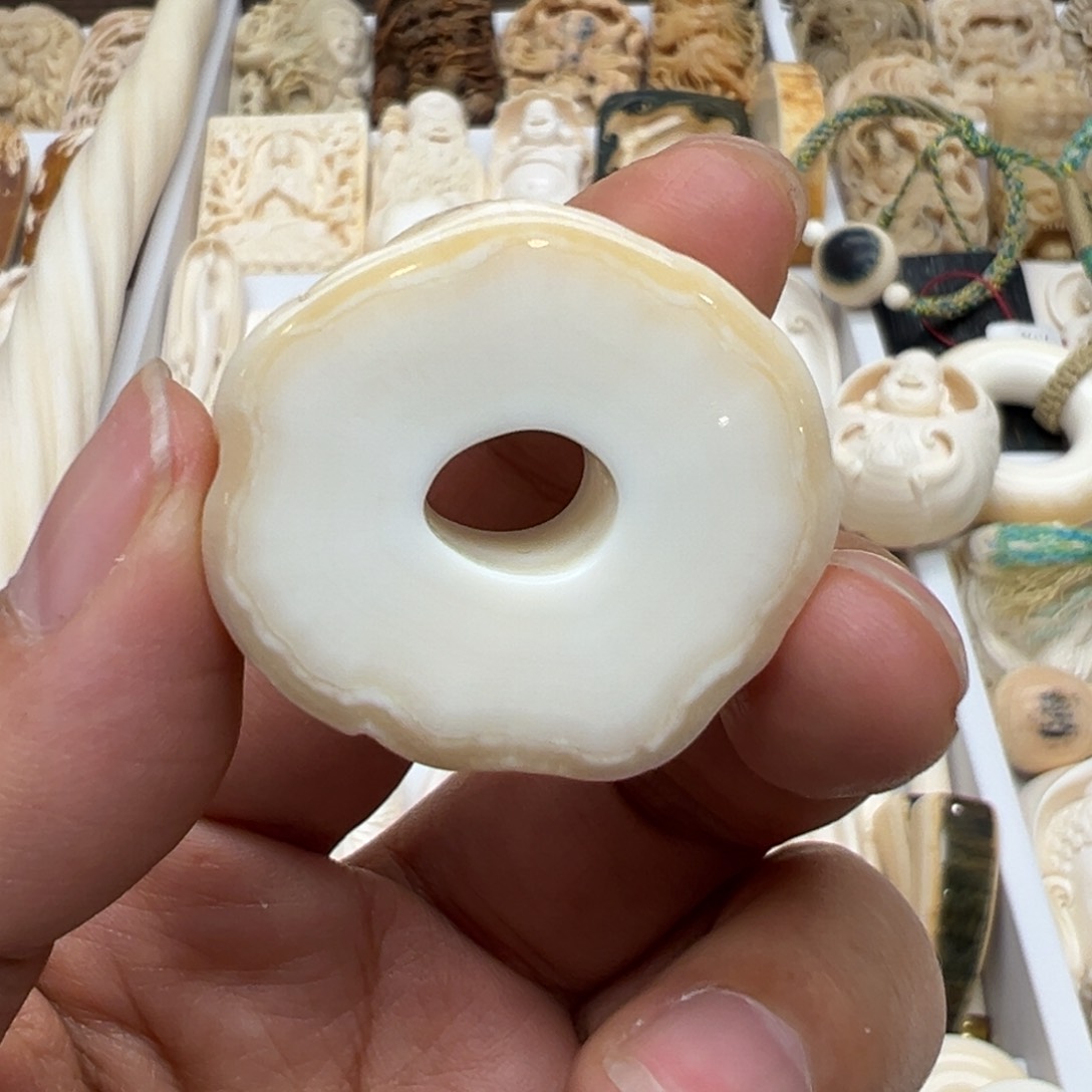 白玉菩提吊坠@*祥独独