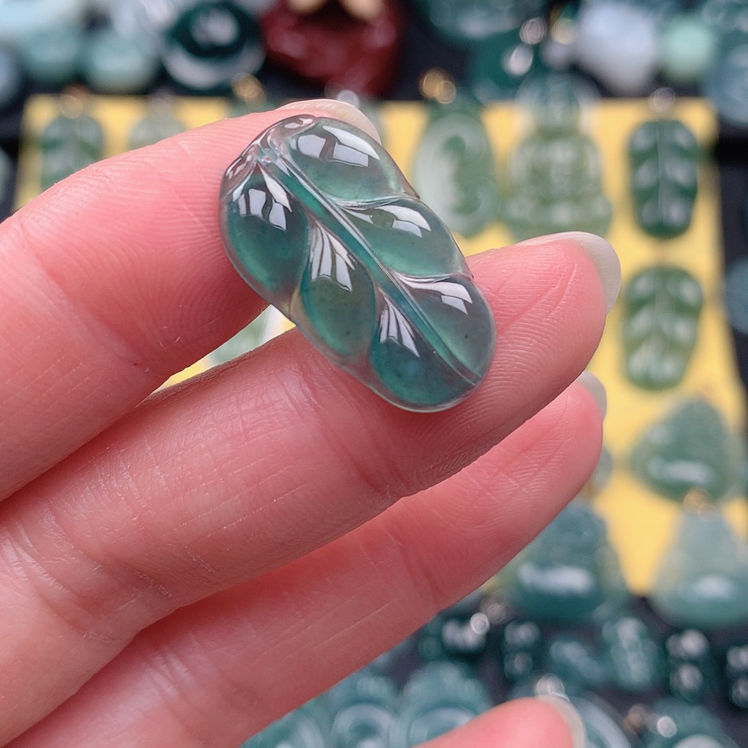 翡翠吊坠(不含链)未镶嵌吊坠