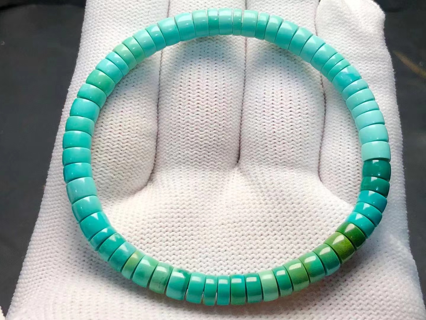 纯天然精美炫彩彩虹绿松石直切单圈手串，直径6+，无水无油，干净