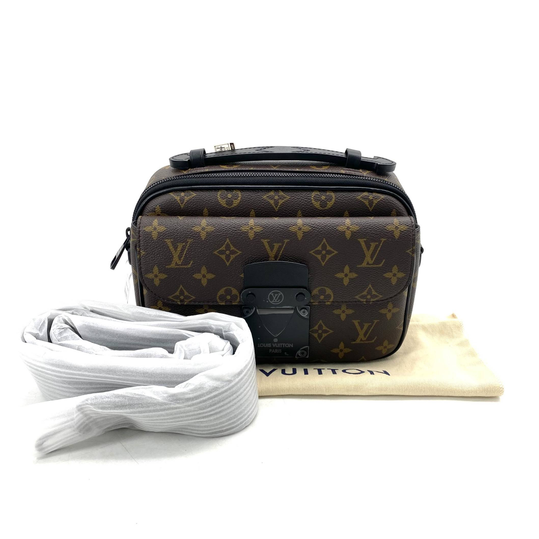 99新 LouisVuitton/路易威登 棕老花s lock邮差包 尺寸22/18