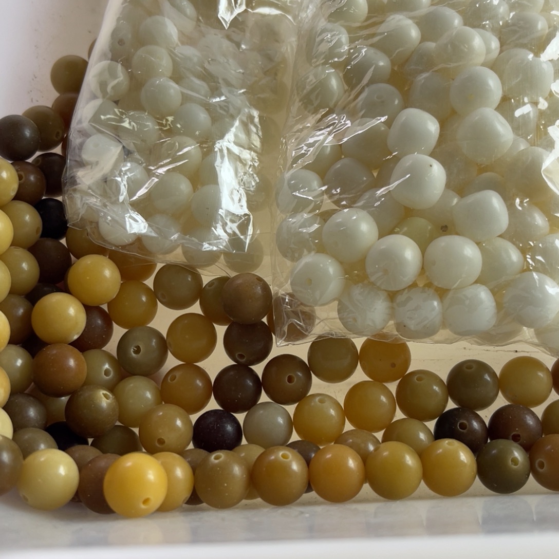 ****）白玉菩提吊坠瑕疵三拼