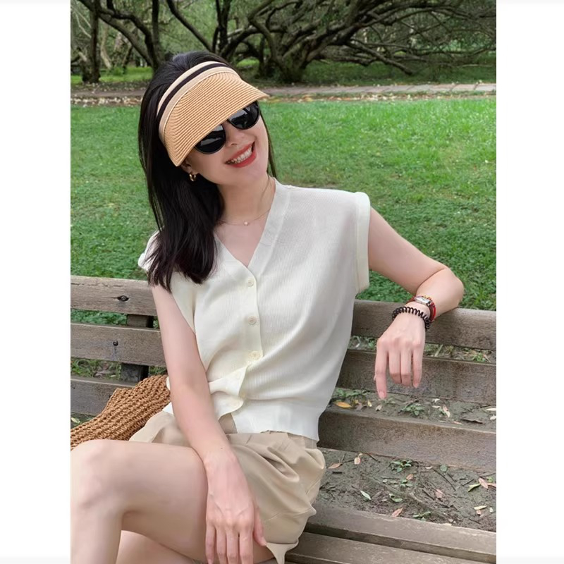 冰丝小飞袖针织背心女夏季外搭薄款开衫设计感小众高级感短袖上衣