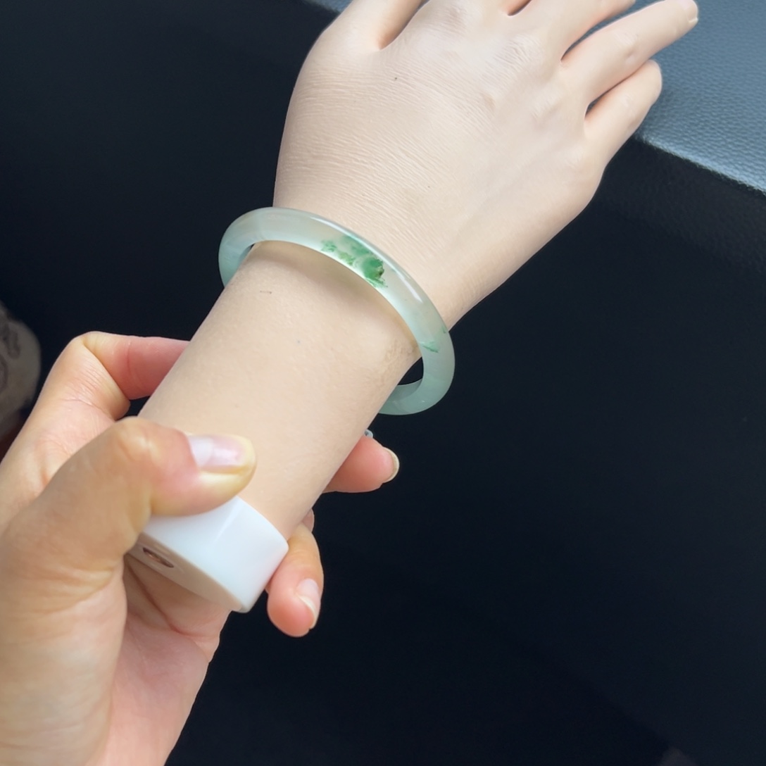 石英质玉未镶嵌手镯非洲翠56