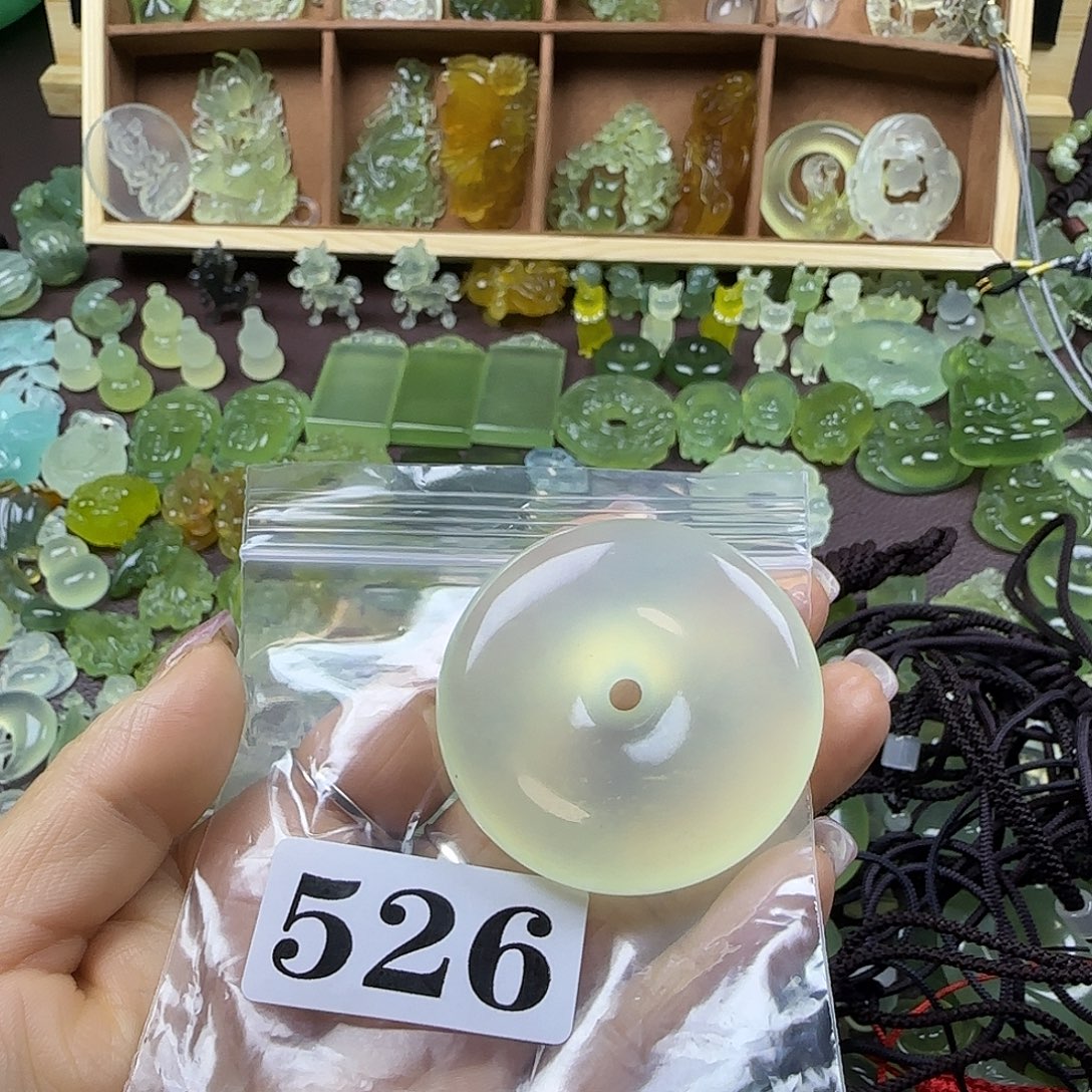 小***铺蛇纹石玉未镶嵌岫玉吊坠