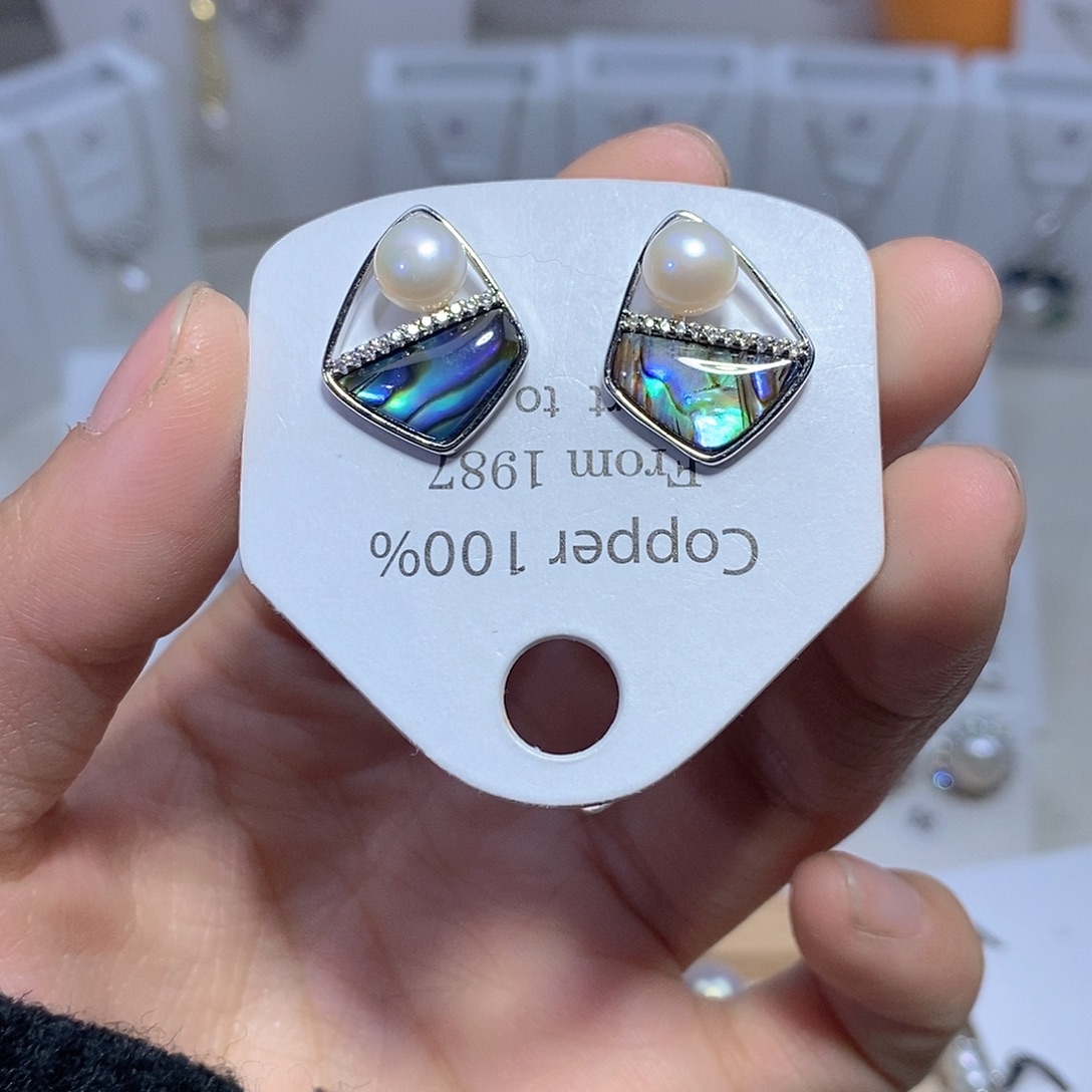 淡水珍珠耳饰未镶嵌