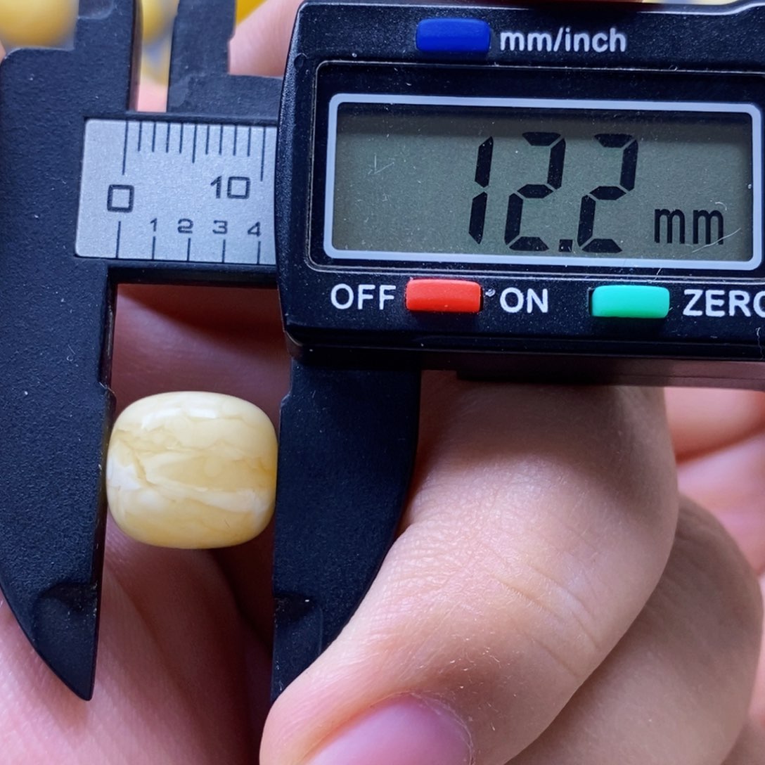 琥珀珠宝奇石未镶嵌莫***肉