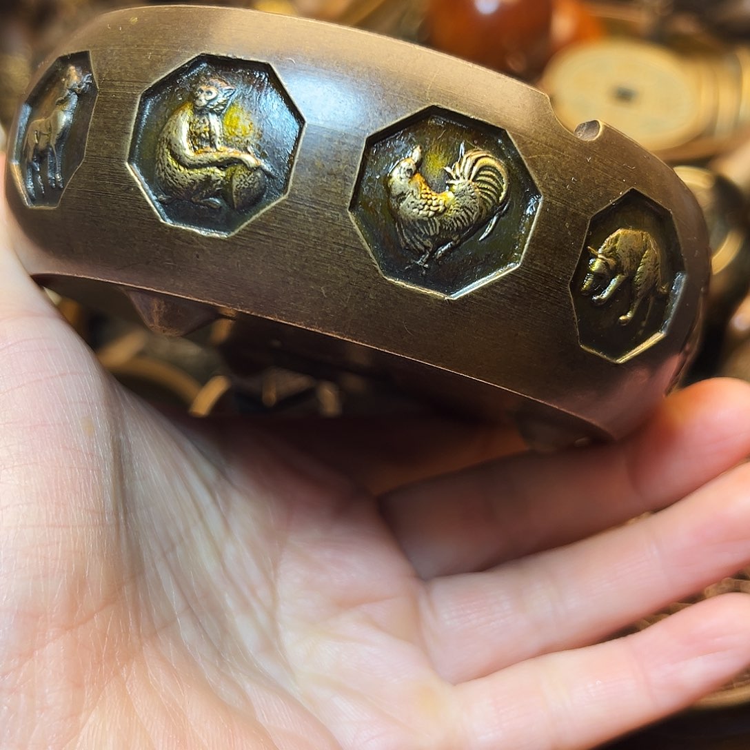 精美铜器工艺品等