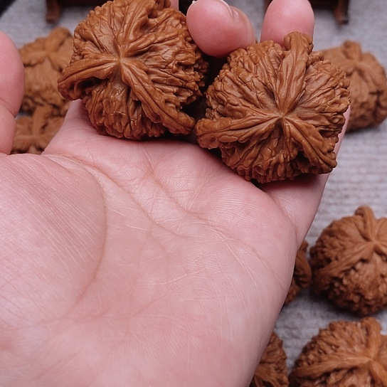 【闪购商品】文玩核桃吊坠用****2精工修复白奔41