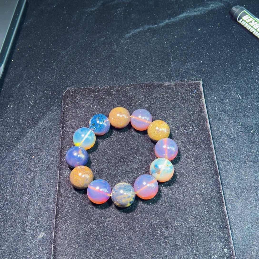 琥珀裸石未镶嵌琥珀