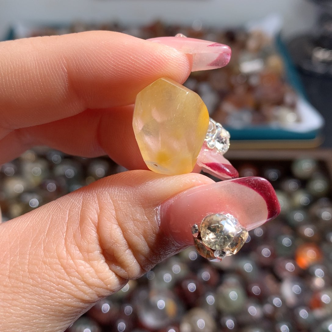 未镶嵌珠宝半成品水晶多样性兔毛