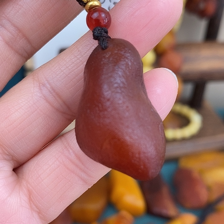 蜜蜡未镶嵌颈饰吊坠