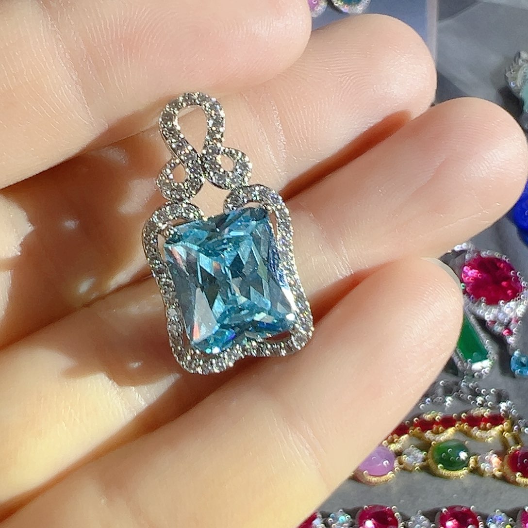 花岗石钨合金红色蓝色大宝贝