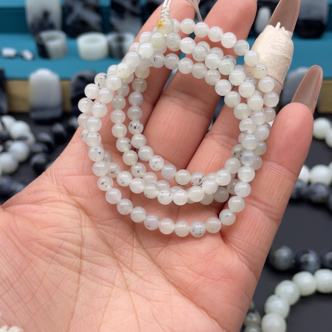 和田玉手串未镶嵌