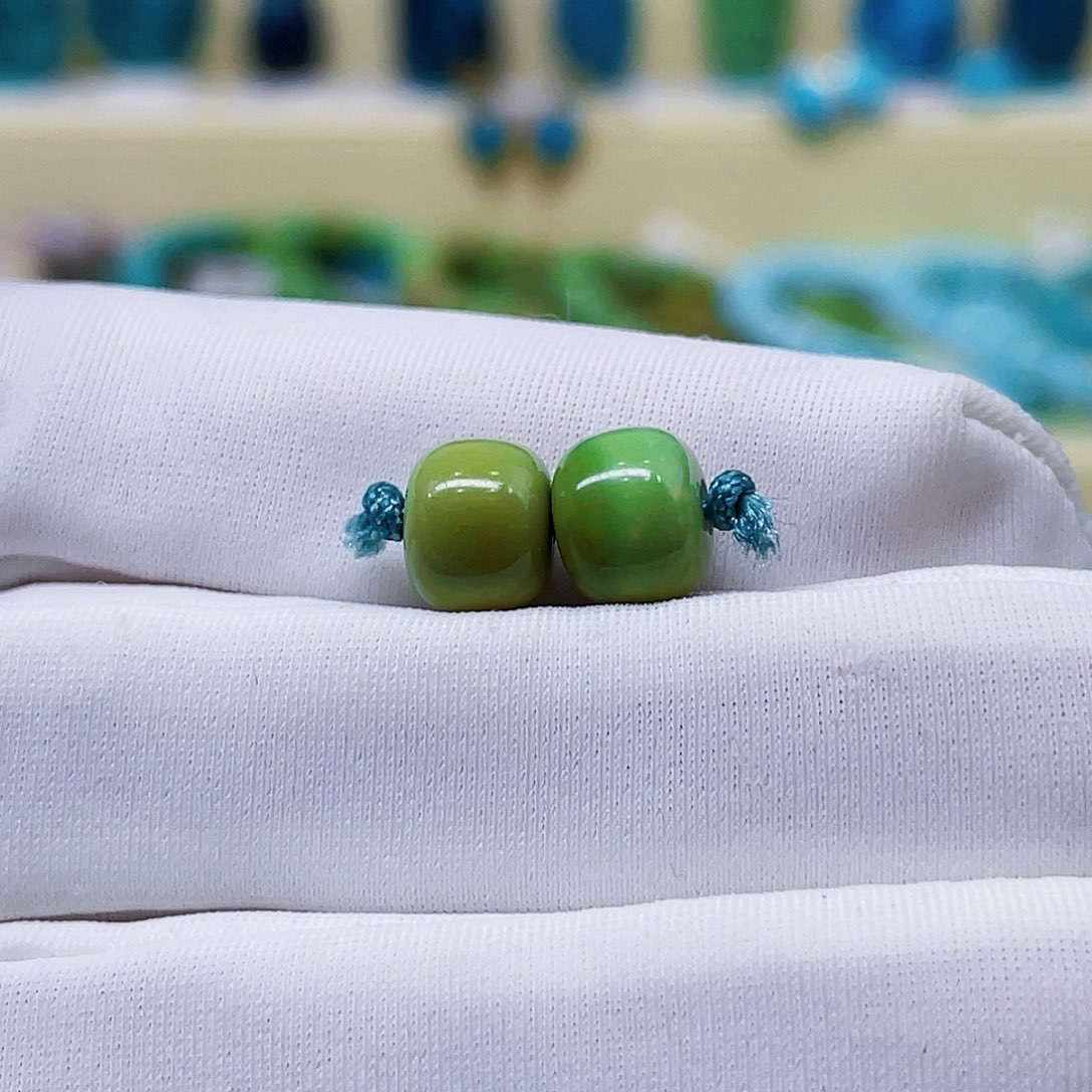 绿松石颈饰未镶嵌