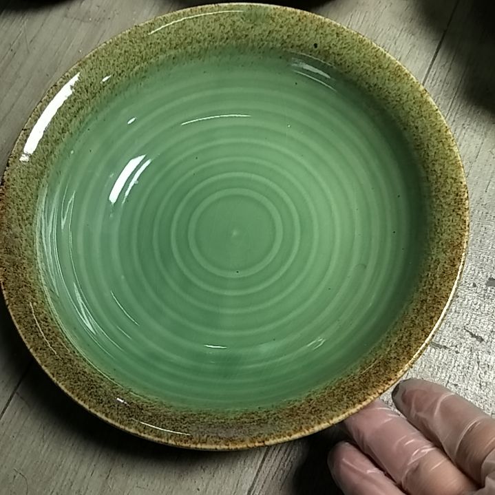 盘瓷片陶瓷杯盘壶碗都有