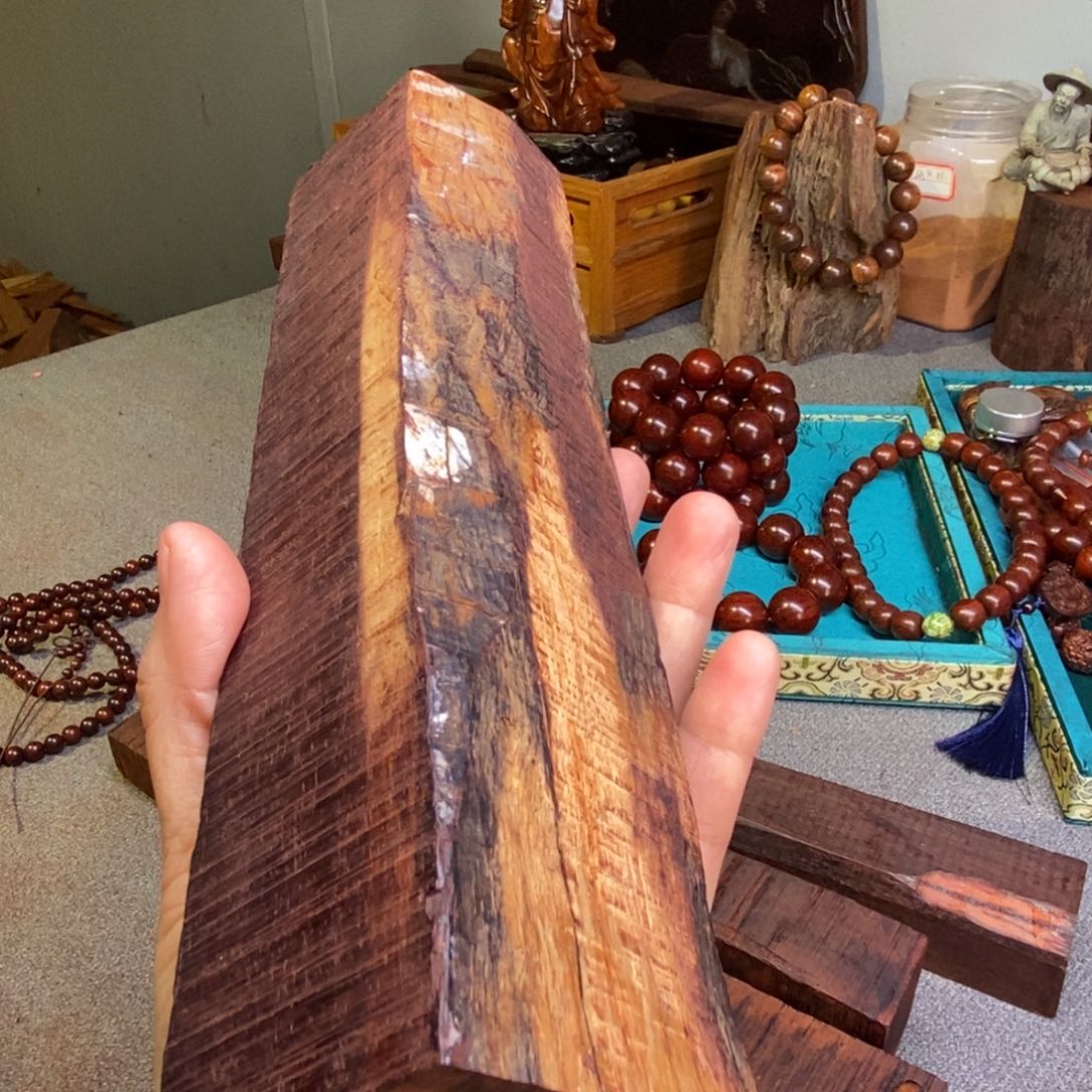 檀香紫檀（小叶紫檀）戏**生