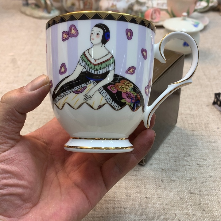 金瓷阁家的美丽瓷器