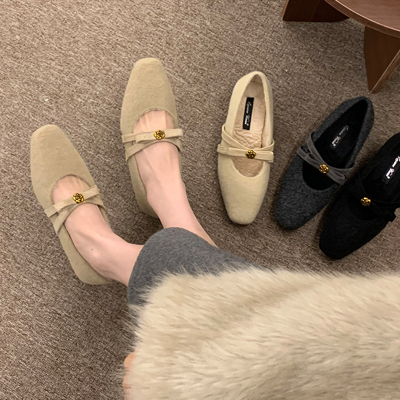 秋冬新款方头灰色加绒山茶花蝴蝶结玛丽珍鞋中跟舒适女单鞋