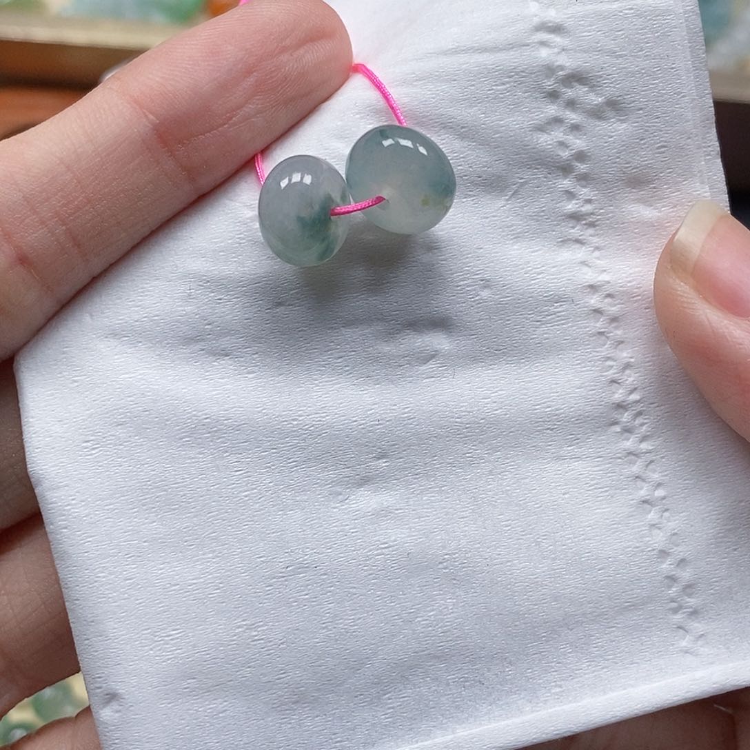 翡翠未镶嵌颈饰闪