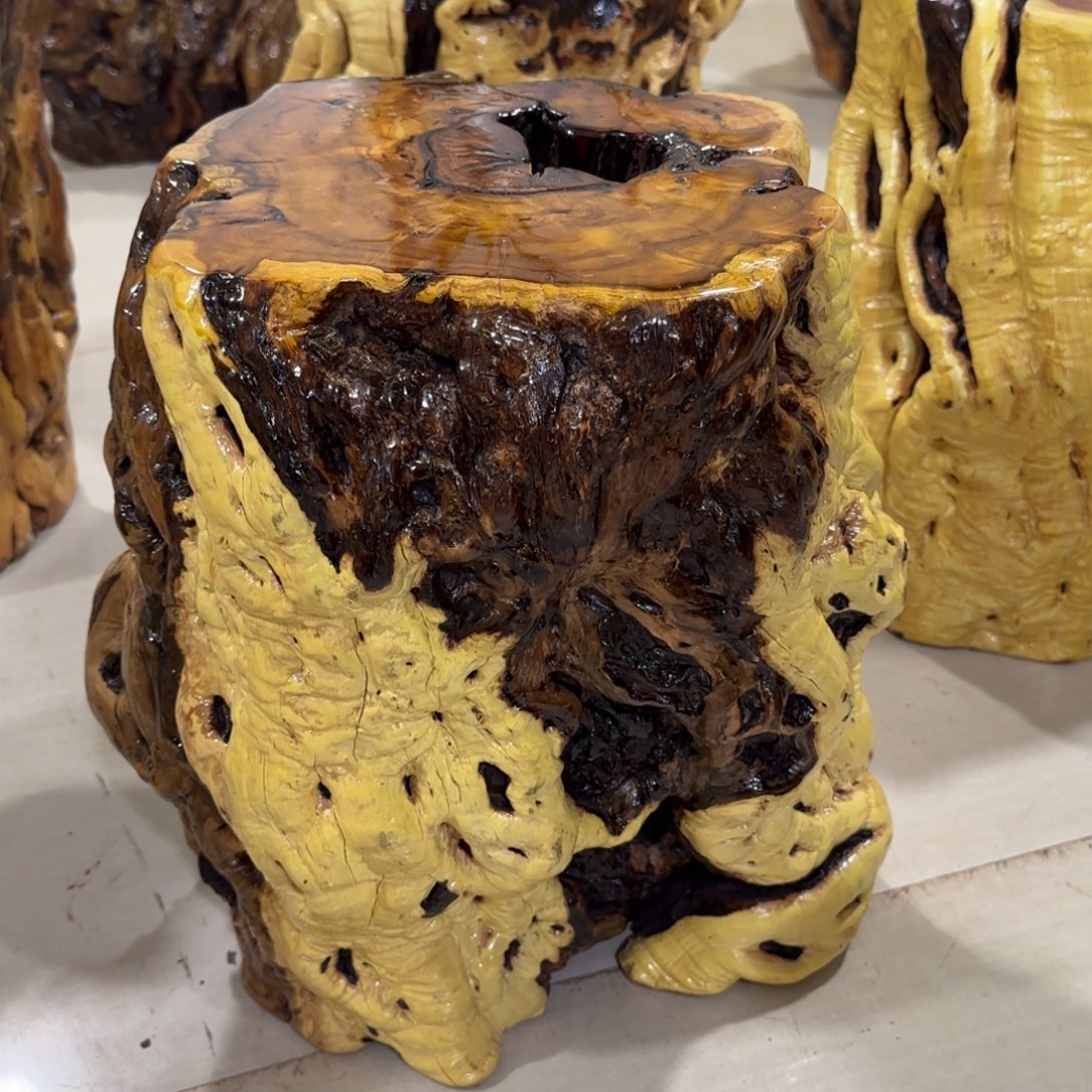 罗***旭龙纹鸡心枣木手工艺品 